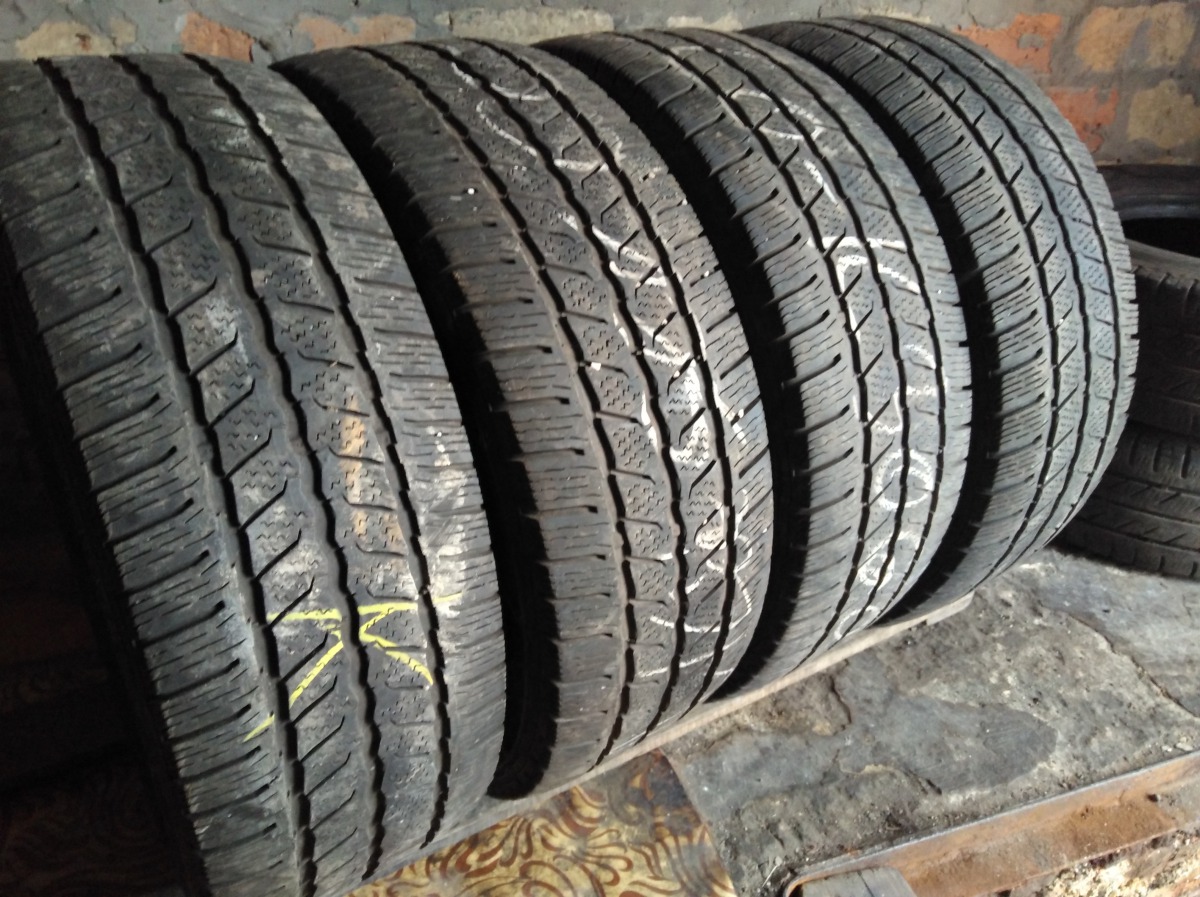 Купить зимние шины б/у Michelin Agilis Alpin/ 235/65 R16C 20% в Киеве ...