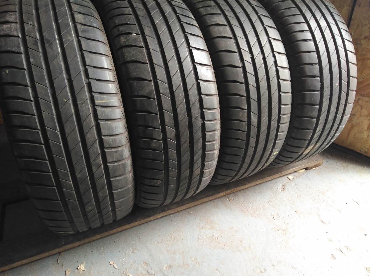 Купить зимние шины б/у Bridgestone Turanza T 005// 215/55 R17 15% в ...