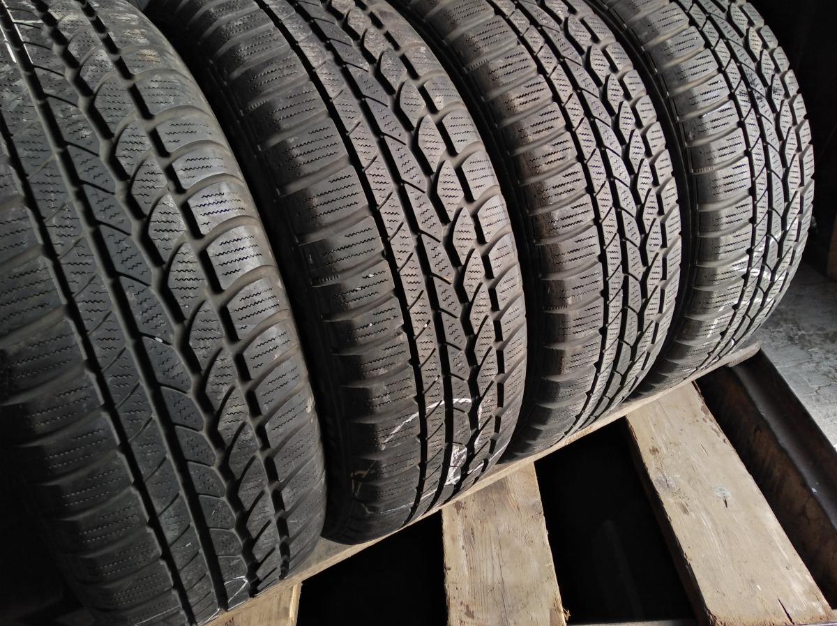 Купить зимние шины б/у Continental 4x4 Winter Contact 215/60 R17 20% в ...