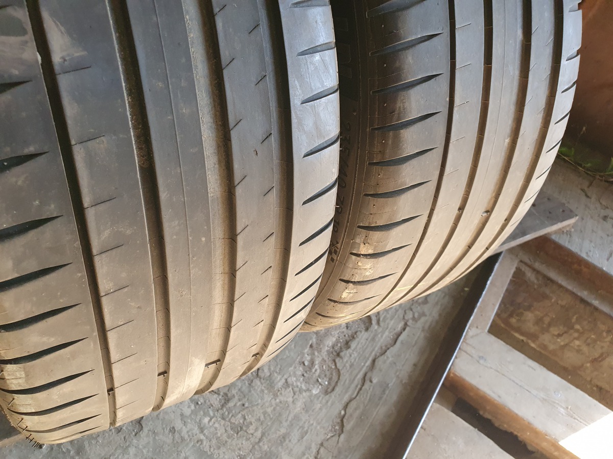 Купить зимние шины б/у Michelin Pilot Sport 4 235/40 R18 20% в Киеве ...