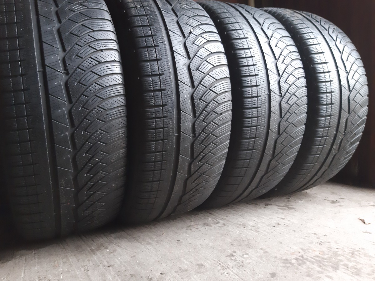 Michelin Pilot Alpin PA 4 235/50R 17