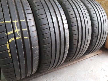 Michelin Pilot Sport 4// 225/45R 19