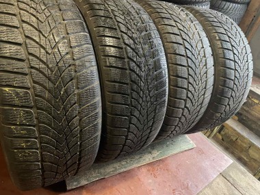 Качественные шины бу:  Dunlop SP WinterSport 4D, шины б у R 18 фото
