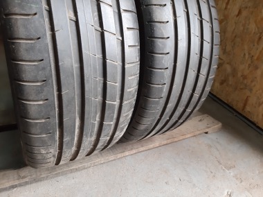 Nokian Tyres 235/45R 17