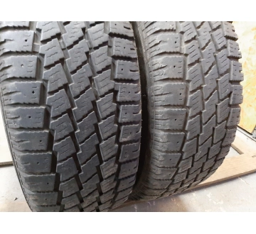 Качественные шины бу:  Maxxis Winter Maxx LT MA-W2, шины б у R 15C фото