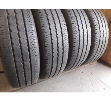 Качественные шины бу:  Pirelli Chrono, шины б у R 16C фото