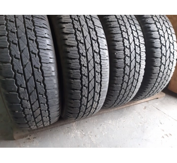 Качественные шины бу:  Bridgestone Dueler A/T   ., шины б у R 17 фото