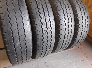 Качественные шины бу:  Bridgestone R623, шины б у R 16C фото