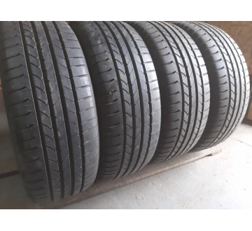 Качественные шины бу:  GoodYear EfficientGrip   .., шины б у R 16 фото