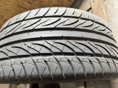 Blackhawk Street-H 235/45R 17