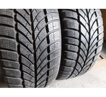 Maxxis Arctictrekker 225/45R 17