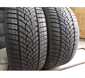 GoodYear Ultra Grip   ..  //./ 225/40R 18