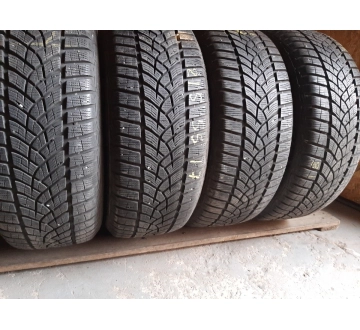 GoodYear Ultra Grip Perfomance   .…/ 215/55R 17