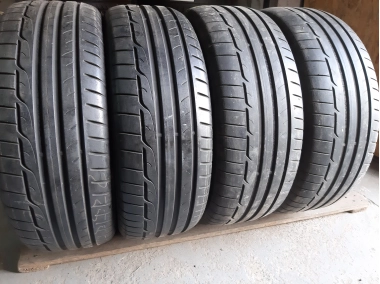 Dunlop Sport Maxx RT .  .  . 235/55R 19