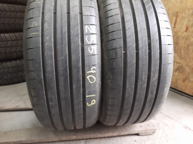 Good Year Eagle F1 Asymmetric 6  … 235/40R 19