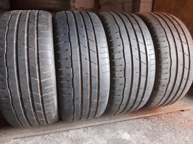 Hankook Ventus S1 evo 3.  ./  ../. 235/40R 19