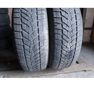 GoodYear Ultra Grip Performance  / .. .. 215/70R 16