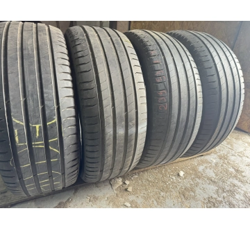 Michelin Latitude Sport 3  ..  /  . 235/55R 19