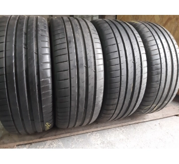 Michelin Pilot Sport 4 . . . 235/45R 18