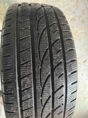 Aplus A 502 215/55R 17