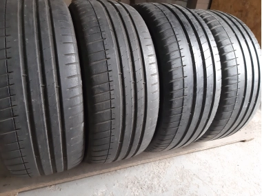 Michelin Pilot Sport 3 235/40R 18