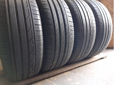 Bridgestone Turanza T001 215/60R 16