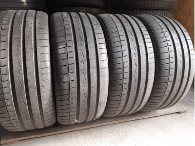 Vredestein Ultrac Varti 255/40R 19