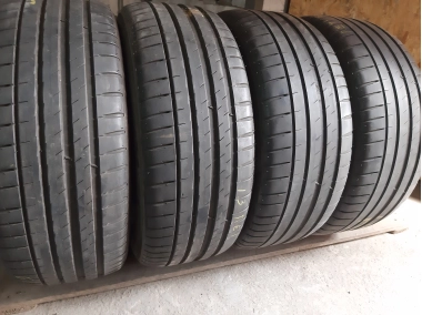 Michelin Pilot Sport 4 T0 235/45R 18