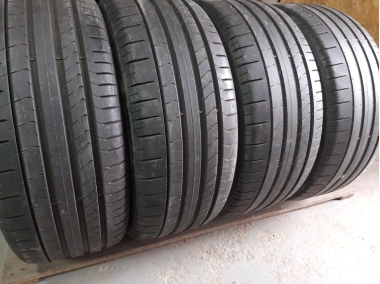 Pirelli Pzero A01 255/40R 20