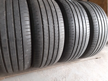 Pirelli Cinturato P7 . .. 235/45R 18