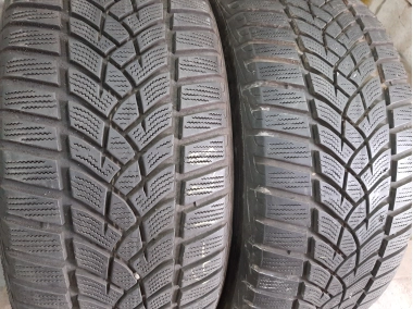 GoodYear Ultra Grip Perfomance   .…/ 215/50R 17