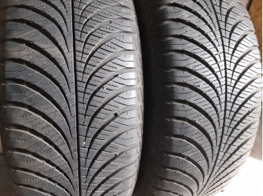 GoodYear Vector 4 Seasons Gen 2 235/65R 17