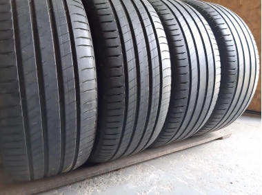 Michelin Latitude Sport 3   ..    . 255/45R 20