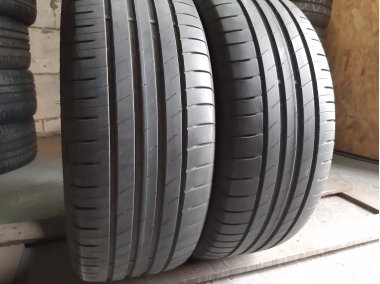 Good Year Efficient Grip Performance.    ... 225/55R 17