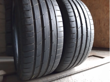 Hankook Ventus S1 evo 2.  .   ../. 235/40R 19