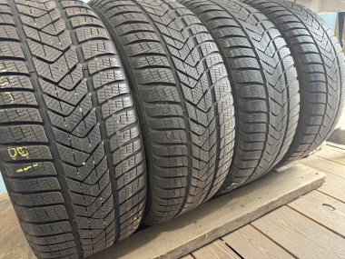 Pirelli Sottozero 3 .. / .  . 235/45R 18