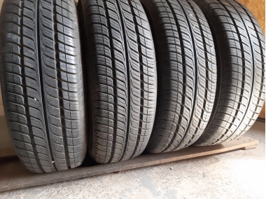 Toyo Premium Touring 235/75R 15