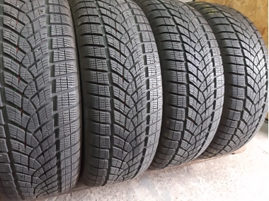 Good Year Ultra Grip Performance . ..  . 225/55R 19