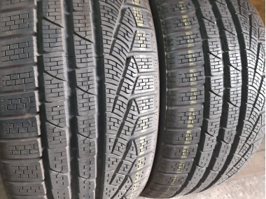 Pirelli Sottozero   ..  .. 235/40R 18