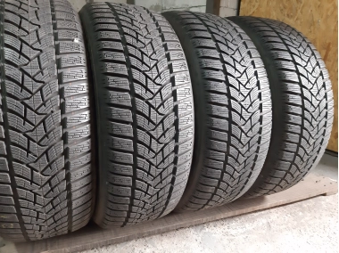Dunlop Winter Sport  5  .  .. 215/55R 17