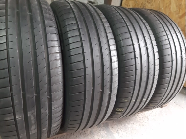 Michelin Pilot Sport 4 Suv  .. 235/60R 18