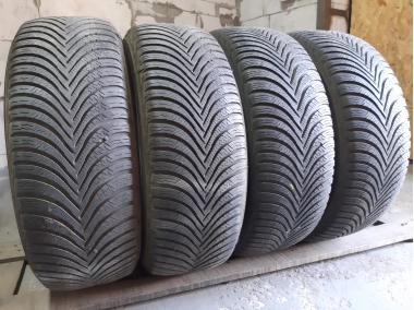 Michelin Alpin 5  .. 205/55R 16