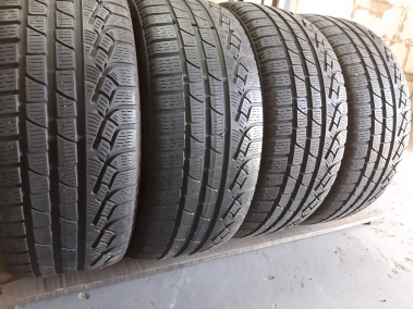 Pirelli Sottozero Winter 240 ..   .. 235/45R 18