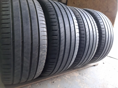 Michelin Latitude Sport 3 .   .. 275/45R 20