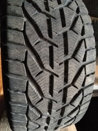 Orium Winter 245/40R 18