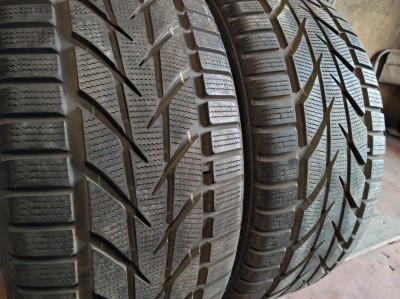 Toyo Snow Prox 245/45R 17