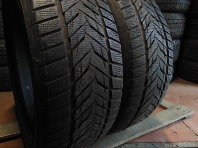 Vredestein Wintrac Xtreme S 235/45R 19