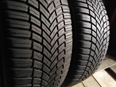 Bridgestone Weather Control A 005 215/55R 18