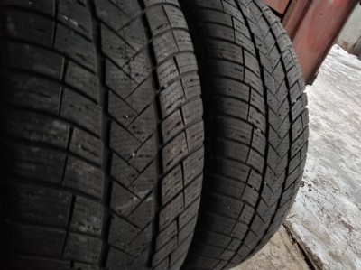 Vredestein Wintrac PRO 255/55R 19