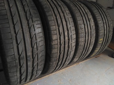 Bridgstone Potenza S001 235/45R 19